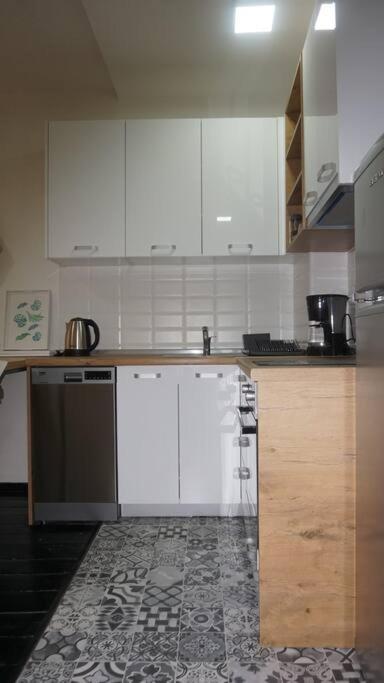 Cosy Apartment In The Heart Of Skopje Exterior foto