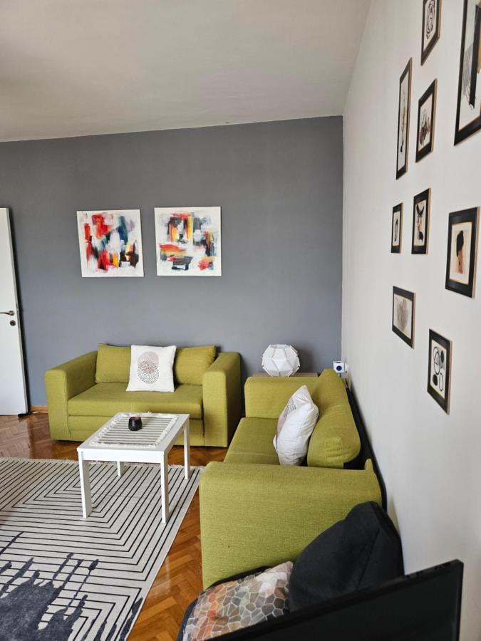 Cosy Apartment In The Heart Of Skopje Exterior foto